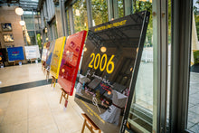 Laden Sie das Bild in den Galerie-Viewer, 2006