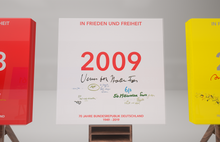 Laden Sie das Bild in den Galerie-Viewer, 2009