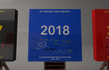 Laden Sie das Bild in den Galerie-Viewer, 2018